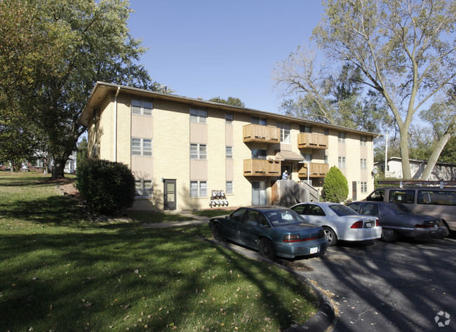 Primary Photo - Westridge Apartments