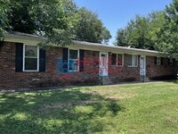 Building Photo - Three Bedroom Duplex | Off-Street Parking