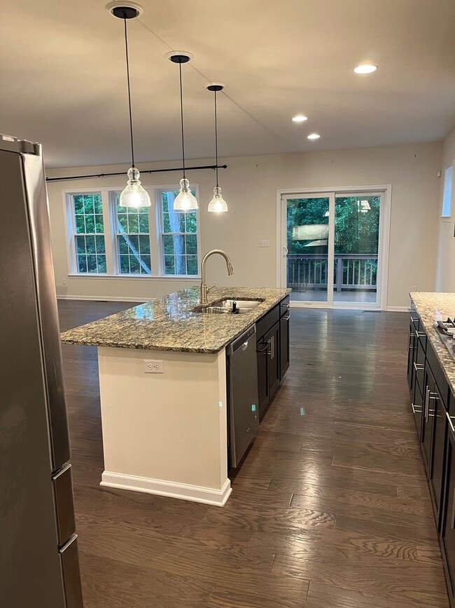 Building Photo - Large Executive 5 Br 3.5 Bath Home in Weymouth's Union Point Neighborhood