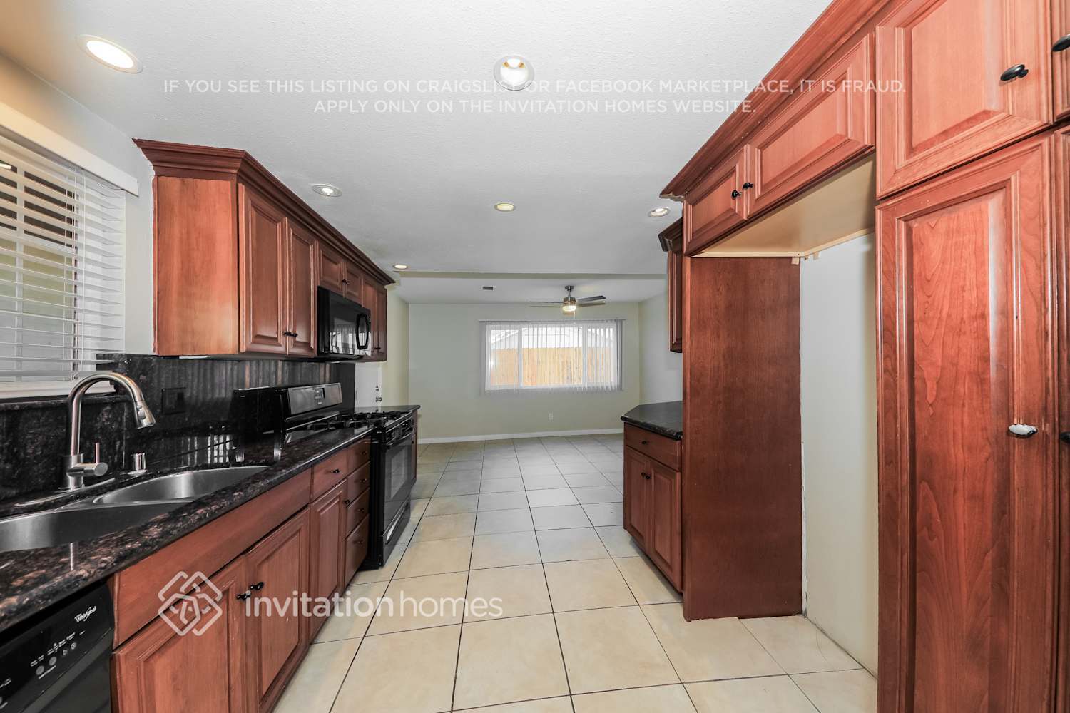 Building Photo - 1305 Morrison Dr