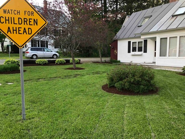 Building Photo - 36 Happy Valley Rd