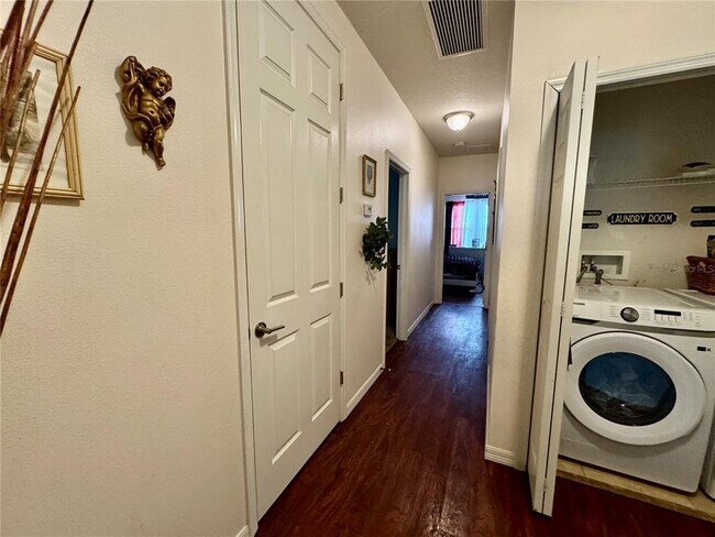 Building Photo - 11562 84th St Cir E