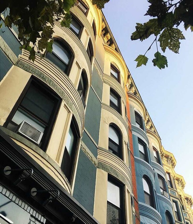 Building Photo - 1210 Washington St