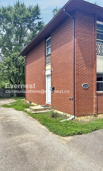 Building Photo - 2143 Wadsworth Dr