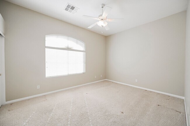 Building Photo - 2716 Thomasville Ave