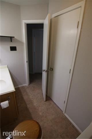 Building Photo - 2 br, 1 bath House - 1413 Pine Lane