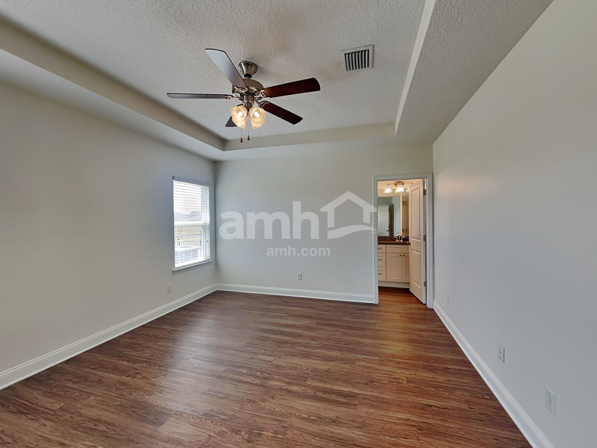 Building Photo - 898 Sunny Stroll Dr