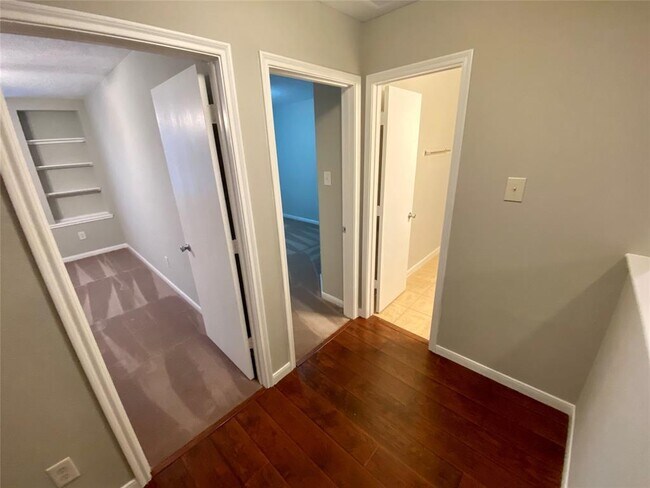 Building Photo - 16013 Sweetwater Fields Ln