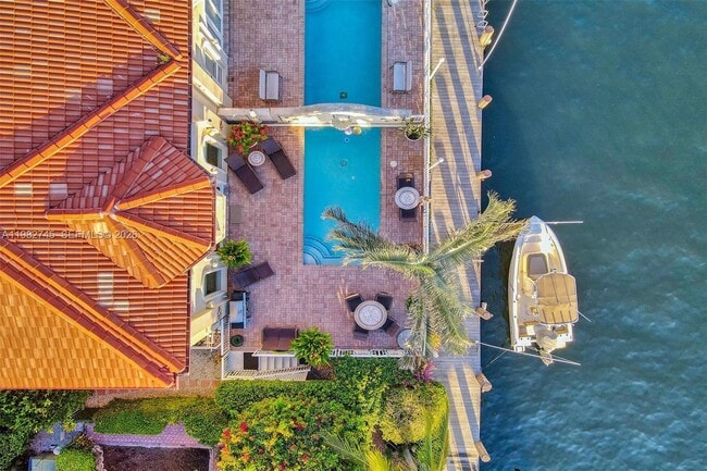 Building Photo - 3942 NE 171 St