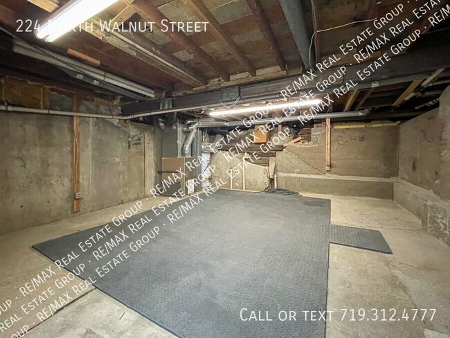 Building Photo - 224 N Walnut St