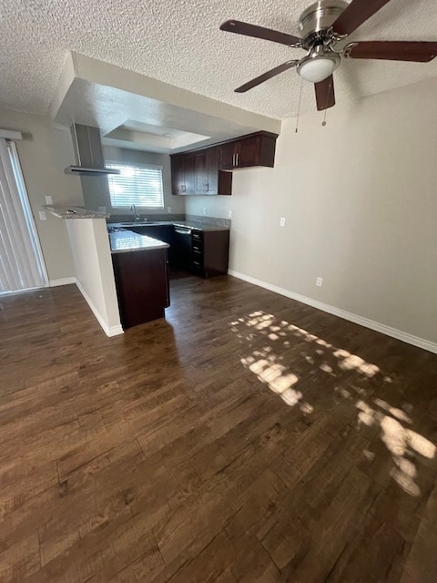 Building Photo - 7042 Fenway Dr.