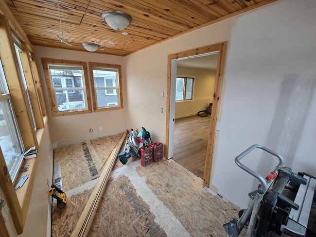 Building Photo - 1714 Erie Ct