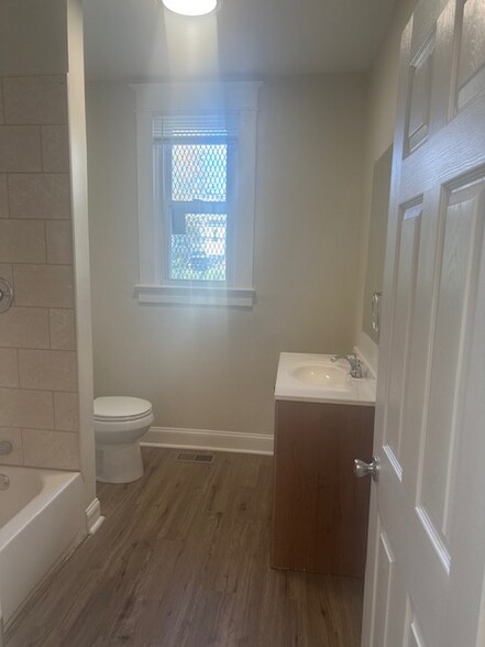 Building Photo - 3216 Gwynns Falls Pkwy