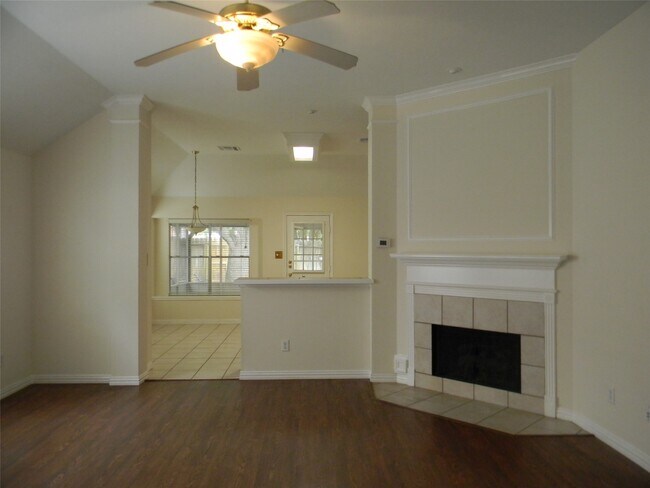 Building Photo - 2511 Branch View Ln