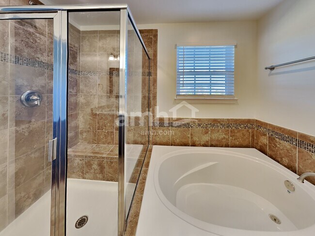 Building Photo - 1721 Muirwood Blvd