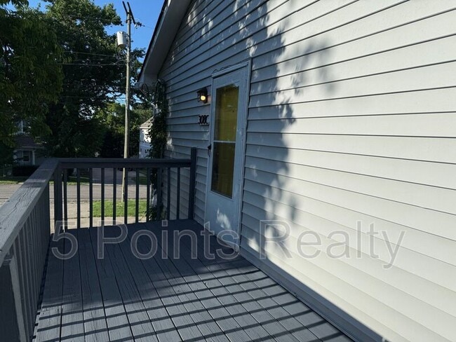 Building Photo - 308 Prince Ave