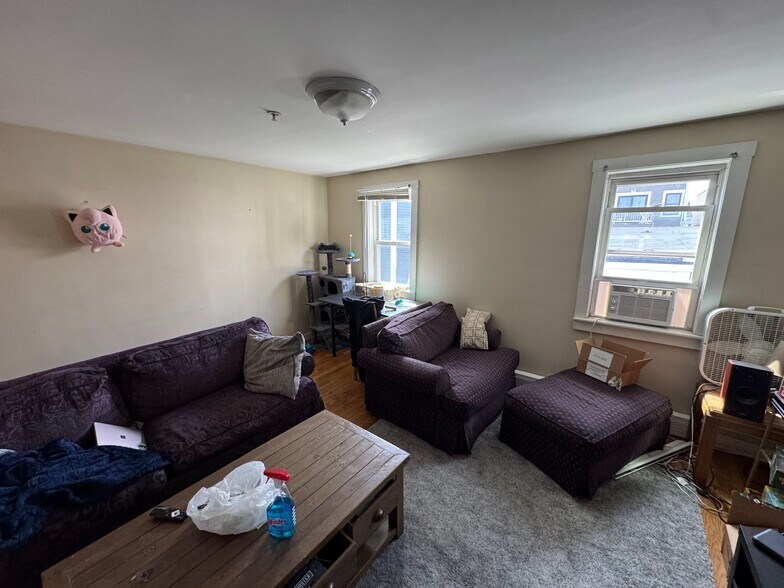 Building Photo - 260 Gold St