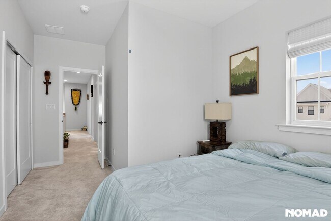 Building Photo - 139 S Lore's Landing Rd