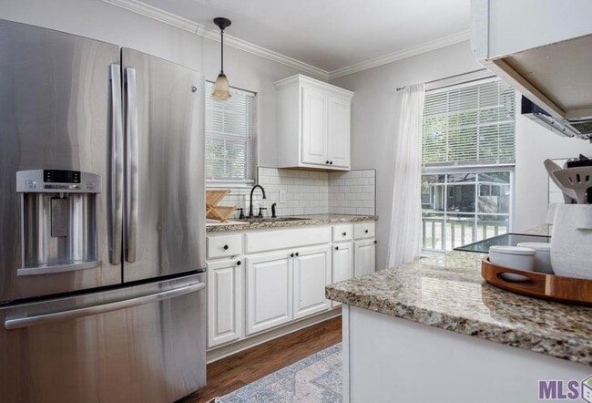 Building Photo - 8723 Aspen Ct