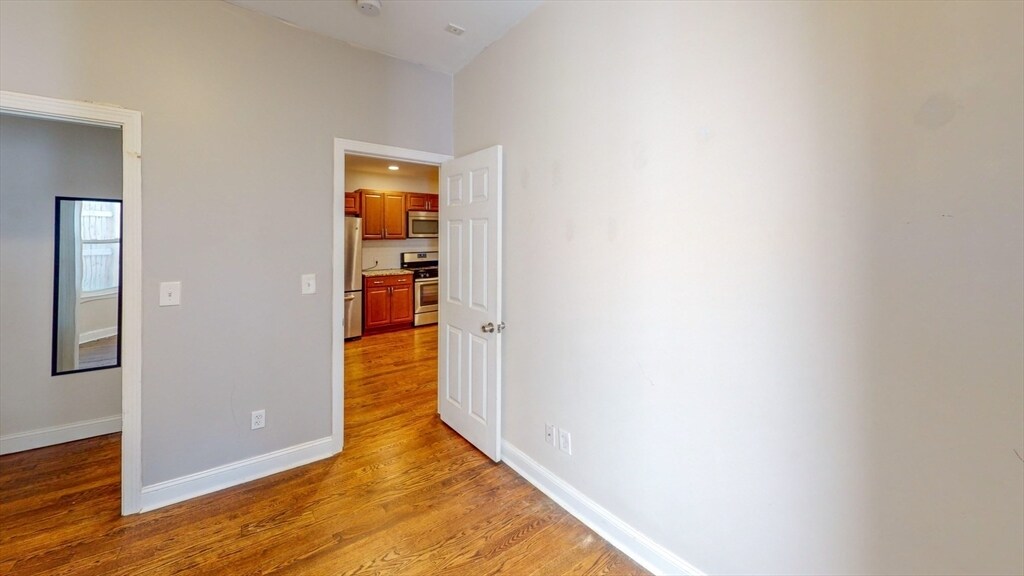 Building Photo - 180 Dorchester St