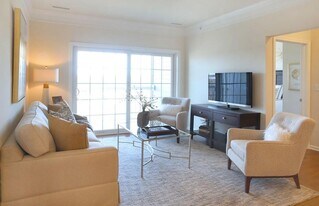 Building Photo - 110 Trotter Rd