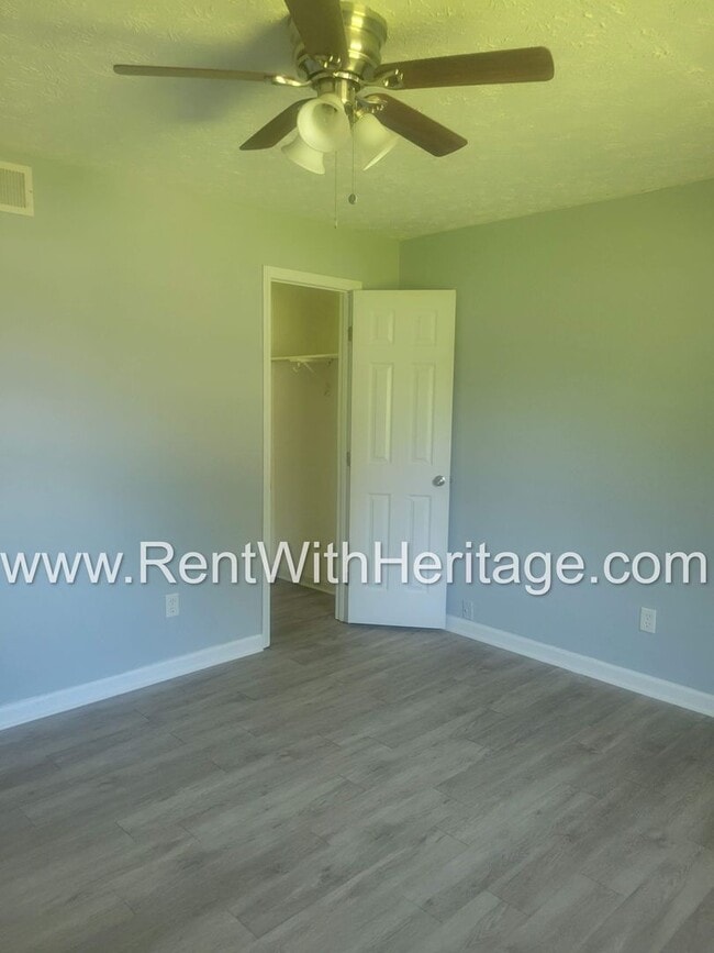 Building Photo - GORGEOUS BRICK RANCH / DUPLEX WITH UPGRADES GALLORE/ GREAT LOCATION