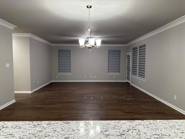 Building Photo - 401 Eastwood Dr