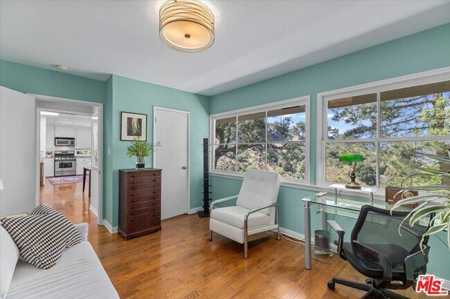 Building Photo - 8809 Appian Way