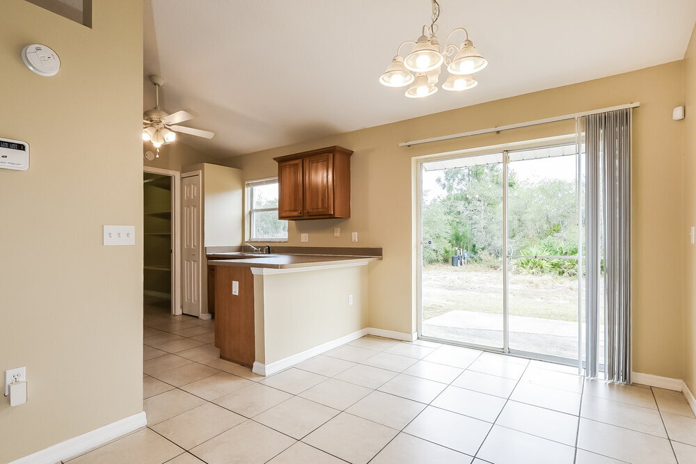 Building Photo - 1315 6th Ave