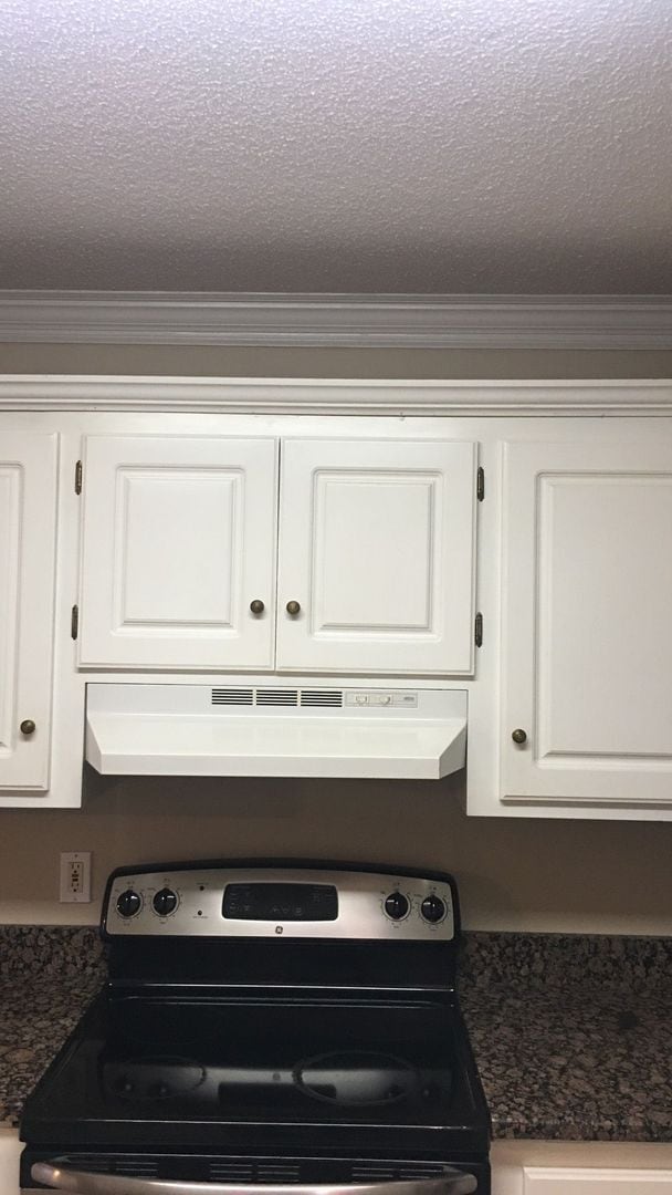 Building Photo - Grecian Gardens