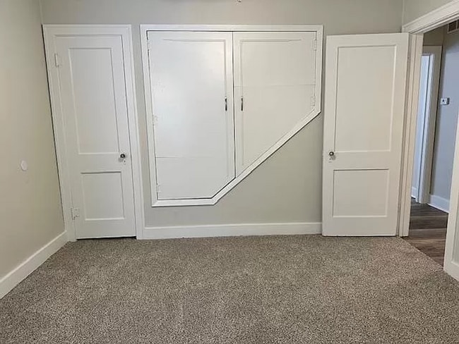 Building Photo - Stunning 3 Bed 1 Bath In Quiet Neighborhood
