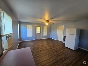Building Photo - 1 Bed/ 1 Bath Duplex in Desha