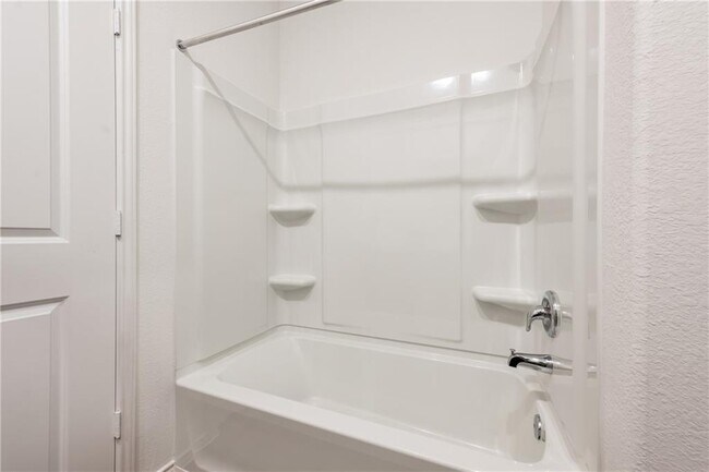 Building Photo - 5920 Eden Dr