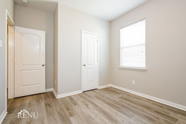 Building Photo - 6670 Charleston Dr