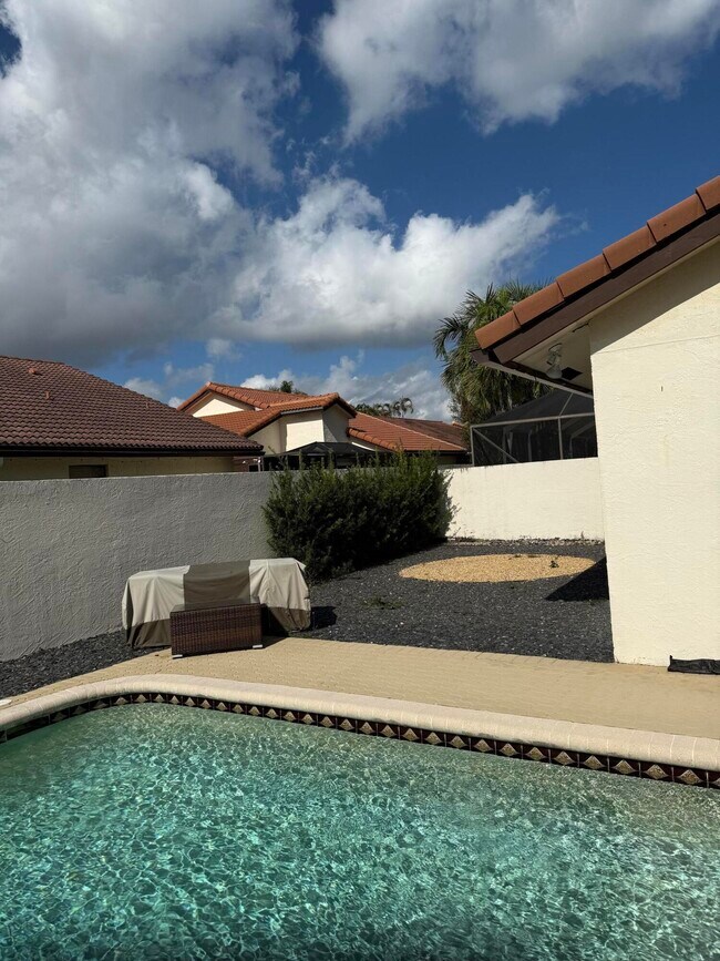 Building Photo - 21583 Villa Nova Dr