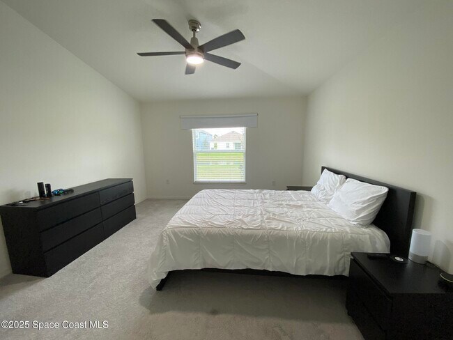 Building Photo - 1186 Dania Cir