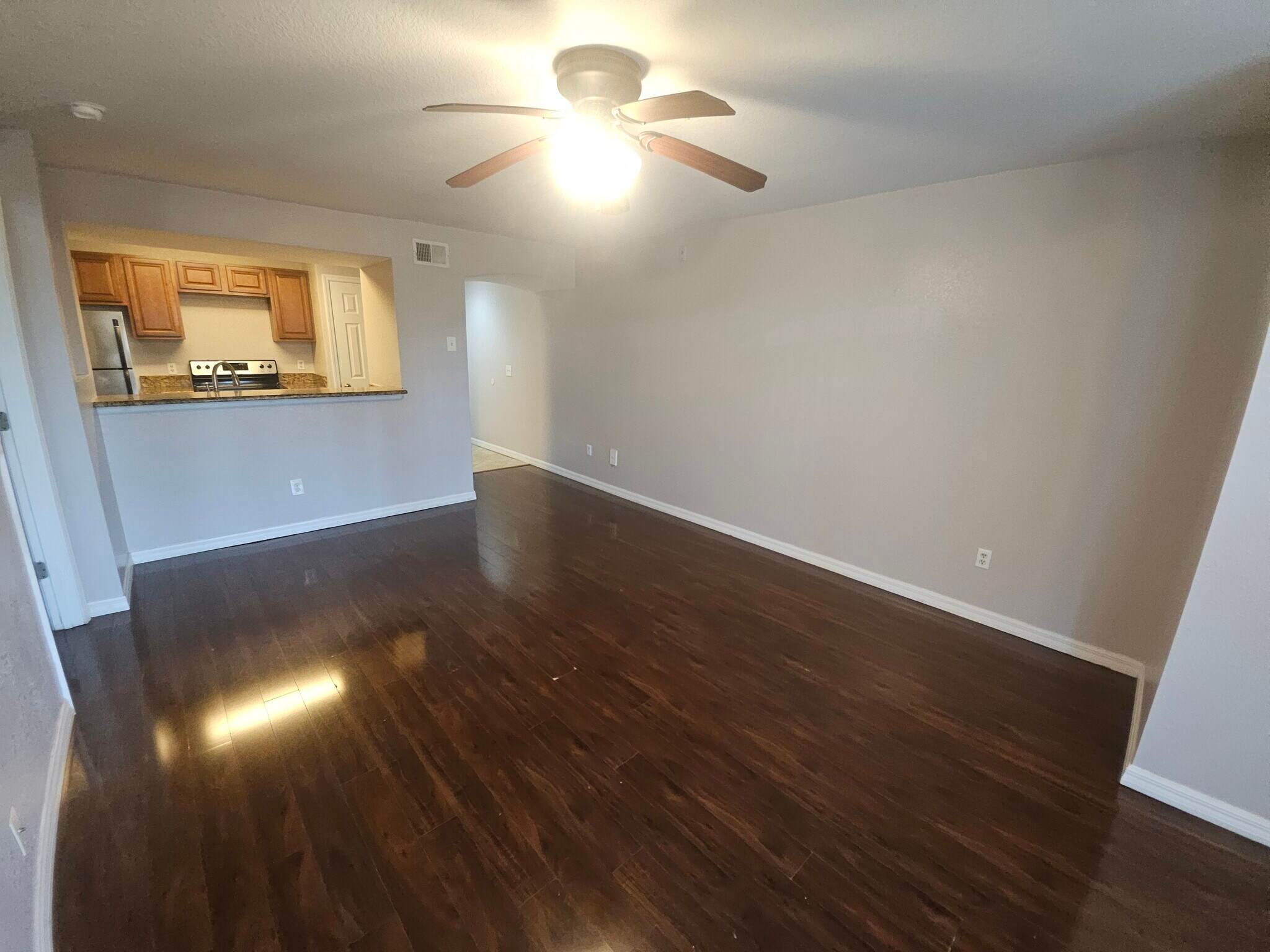 Building Photo - 7360 Westpointe Blvd