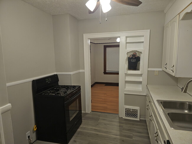 Building Photo - 4411 Red Arrow Rd