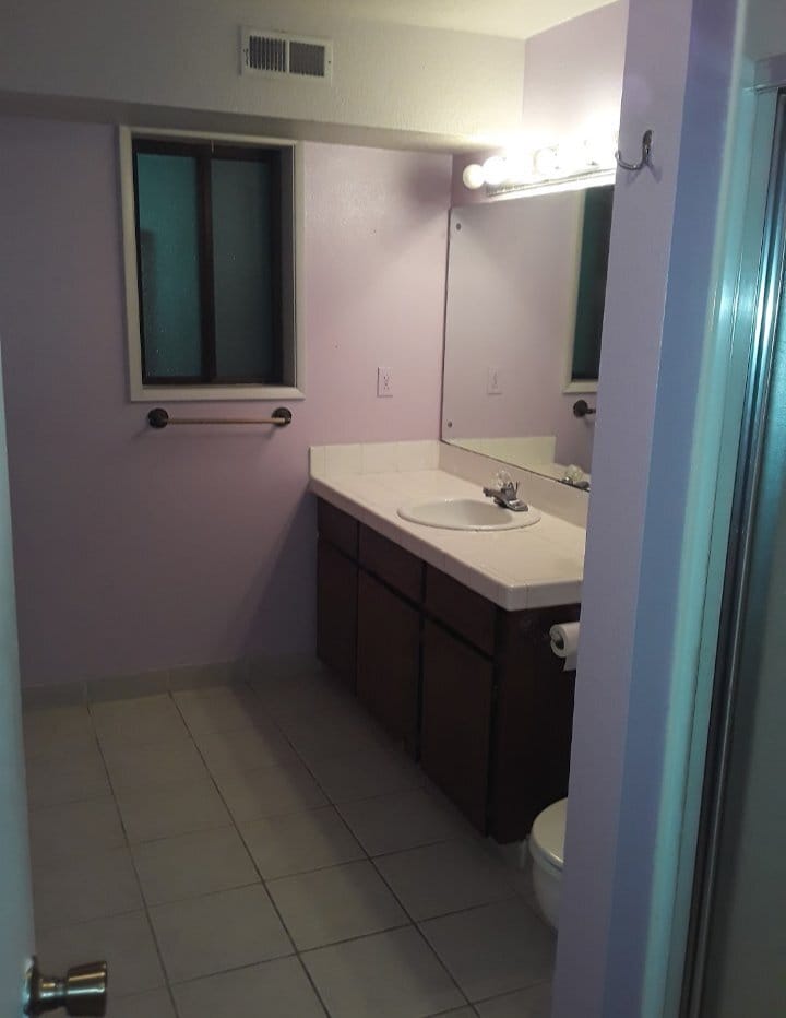 Building Photo - 2050 SW Pheasant Dr