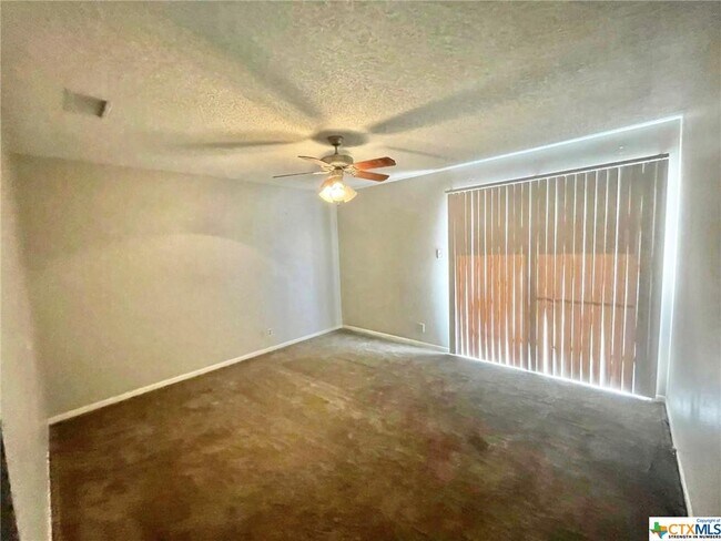 Building Photo - 118 Sherwood Dr