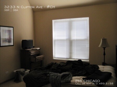 Building Photo - 3233 N Clifton Ave