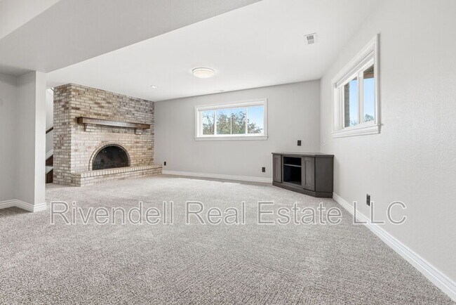 Building Photo - 530 Allegheny Dr