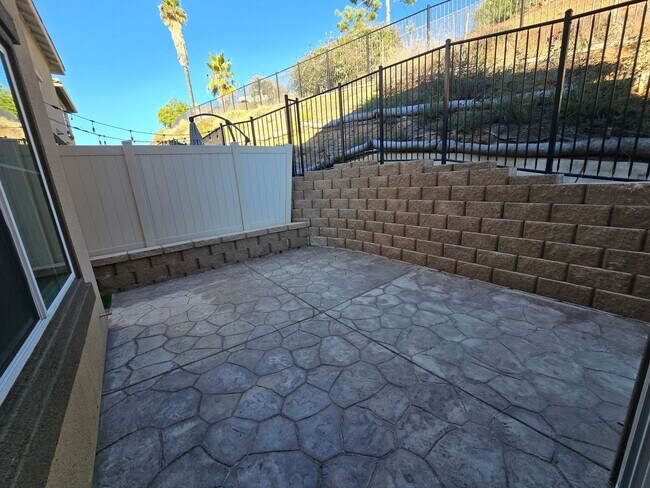 Building Photo - 3BR / 2.5BA Dream home in the heart of El Cajon!