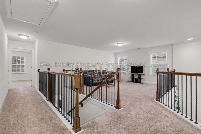 Building Photo - 3034 Stephen Pace Trl