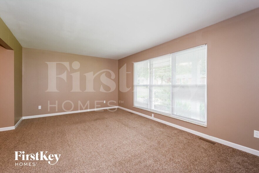 Building Photo - 13825 Invicta Dr
