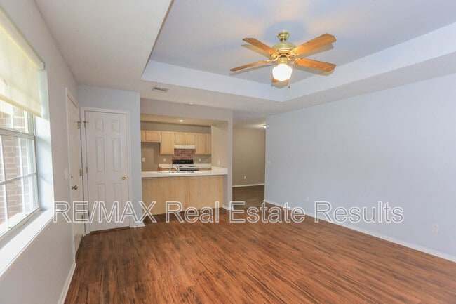 Building Photo - 2306 W Roselawn St