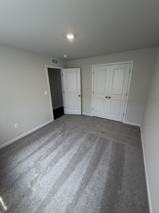 Building Photo - 18 Ironwood Ct