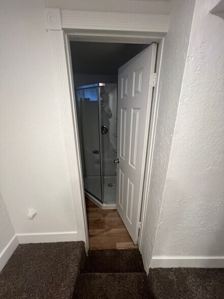 Building Photo - 948 E 400 S