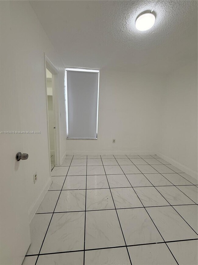 Building Photo - 20000 SW 123rd Dr