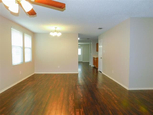 Building Photo - 5901 Thoroughbred Trail